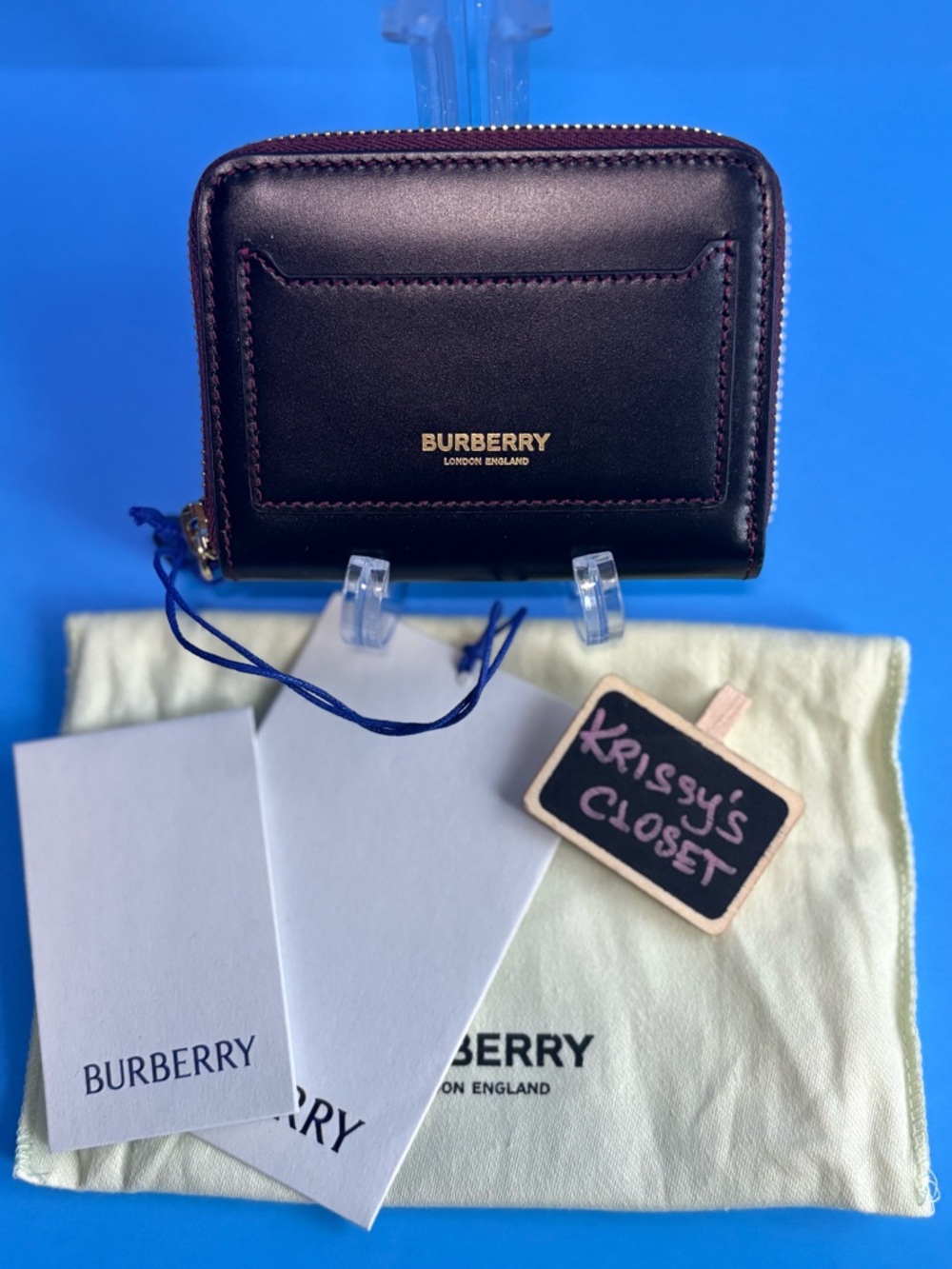 💯 Authentic Burberry Calfskin Compact Zippy Wallet Retail